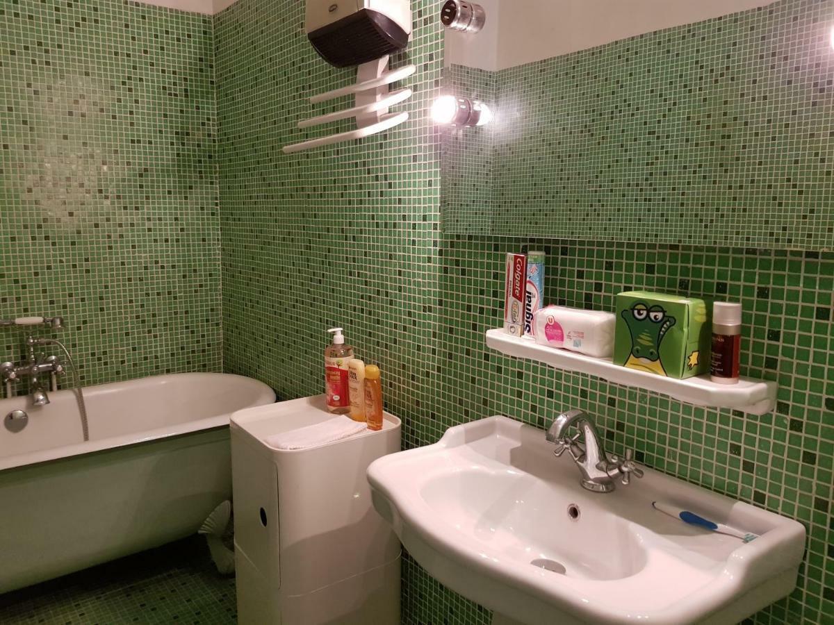 Vintage Vieux-Port Apartment Marseille Bagian luar foto